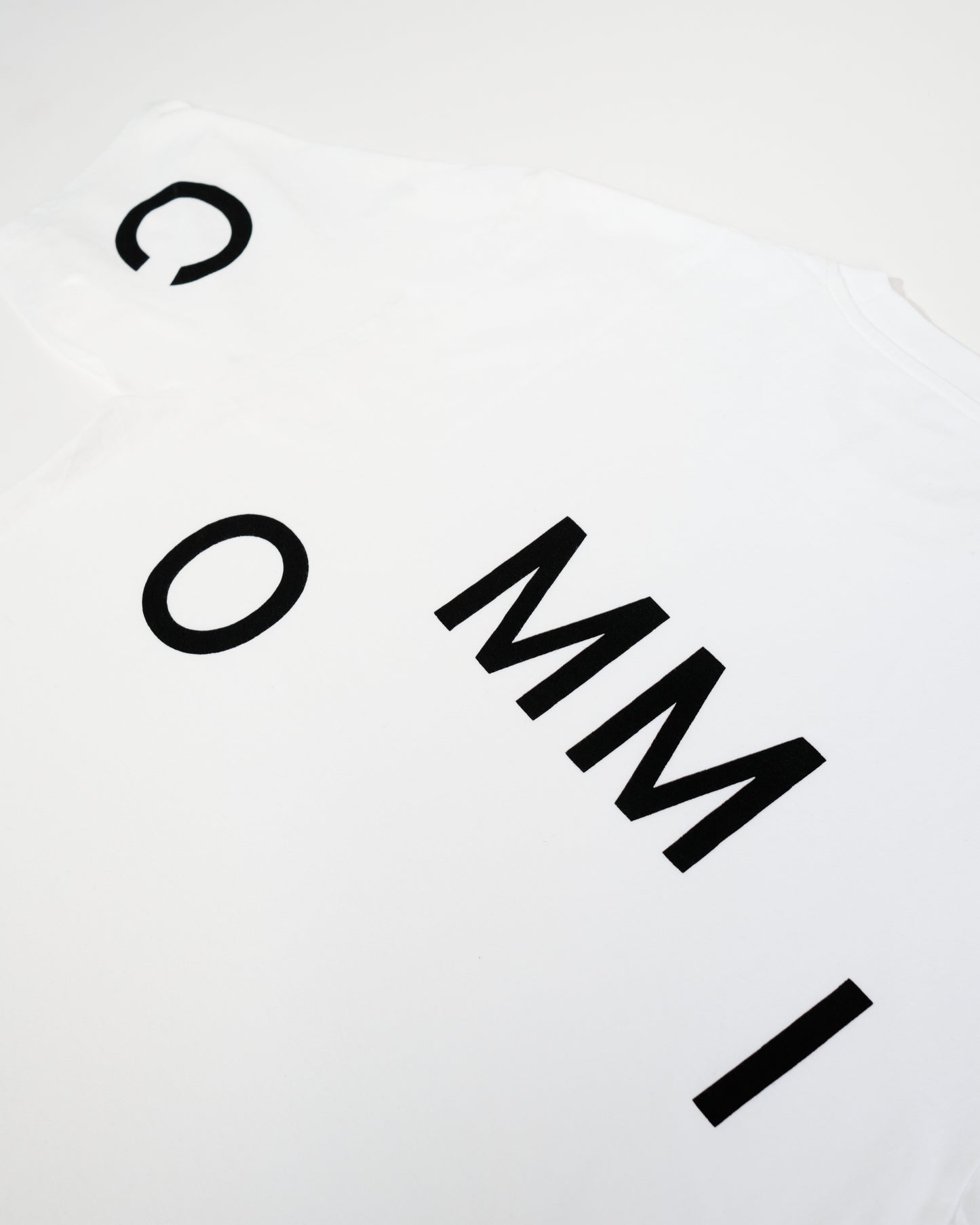 COMMIT Flow tee White